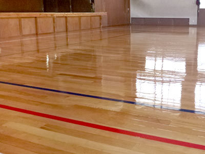 体育館の研磨樹脂塗装ライン引き施工事例